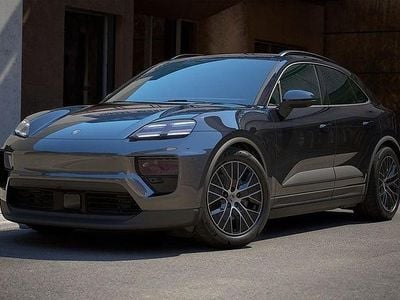 Grå Ny 2025 Porsche Macan SUV | 1 071 900 kr (Superpris)