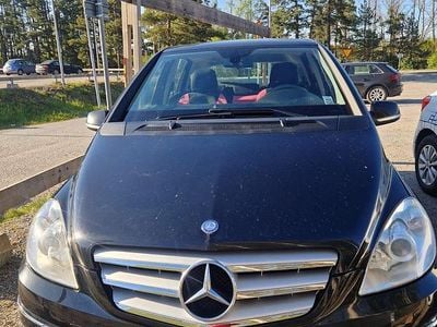 Mercedes B180