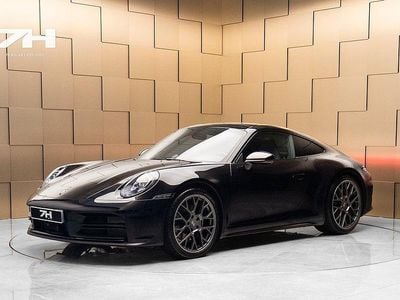 Begagnad Porsche 911 Carrera 395 HK (290 kW) 2024 Svart Sportkupé