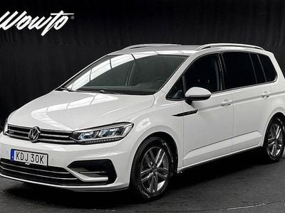 Vit Begagnad 2021 VW Touran R-line Minibuss | 279 800 kr (Marknadspris)