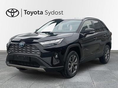 Svart Ny 2025 Toyota RAV4 Hybrid Executive SUV | 484 800 kr (Marknadspris)