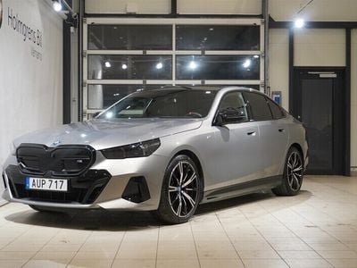 Begagnad BMW i5 M Sport 442 kW (601 HK) 2023 Grå/silver Sedan