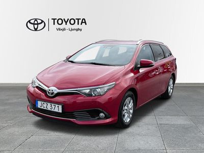 begagnad Toyota Auris 1.2 T Active Plus Drag V-hjul