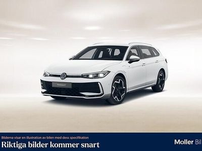 Svart Begagnad 2024 VW Passat R-line | 539 000 kr (Dyr)