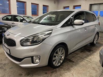 Grå metallic Begagnad 2014 Kia Carens Minibuss | 88 500 kr (Lite dyr)