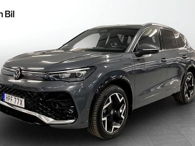 Grå Begagnad 2024 VW Tiguan R-line SUV | 524 900 kr (Marknadspris)