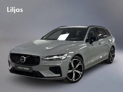 Grå Begagnad 2024 Volvo V60 Plus Kombi | 449 900 kr (Lite dyr)