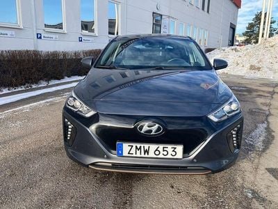 Begagnad Hyundai Ioniq Premium 88 kW (120 HK) 2019 Halvkombi