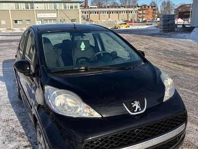 Begagnad Peugeot 107 68 HK (50 kW) 2011 Halvkombi