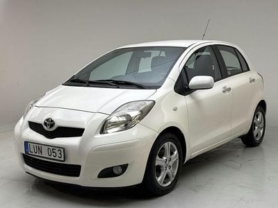 Vit Begagnad 2011 Toyota Yaris Halvkombi | 69 000 kr (Marknadspris)