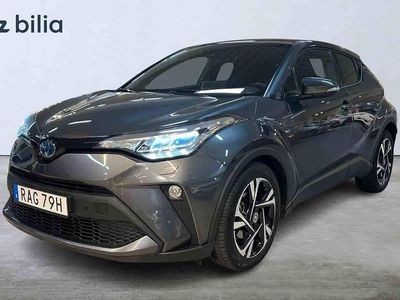 Grå Begagnad 2023 Toyota C-HR SUV | 279 900 kr