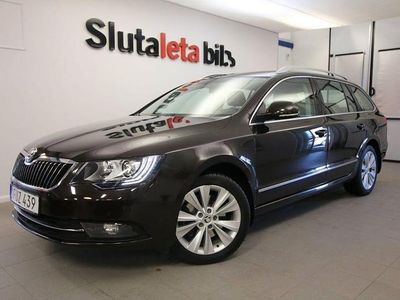 Mörkbrun Begagnad 2015 Skoda Superb Kombi | 157 900 kr (Lite dyr)