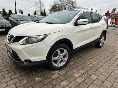 Vit Begagnad 2016 Nissan Qashqai SUV | 139 800 kr (Marknadspris)