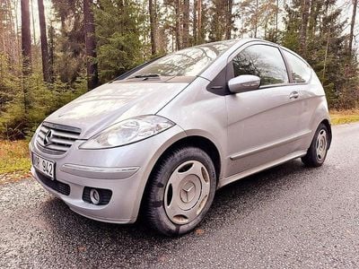 Silver Begagnad 2005 Mercedes A150 Elegance Halvkombi | 17 900 kr (Marknadspris)