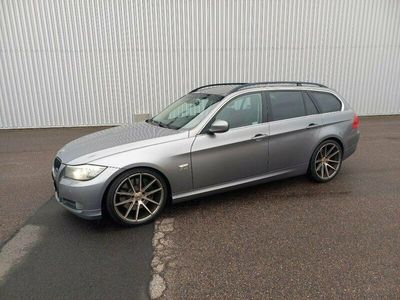 begagnad BMW 330 d xDrive Touring Automat Comfort, Dynamic