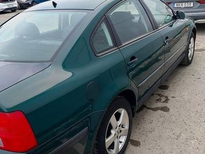 Begagnad VW Passat Comfortline 125 HK (91 kW) 1998 Sedan