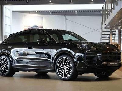 Svart Begagnad 2026 Porsche Cayenne SUV | 1 329 000 kr
