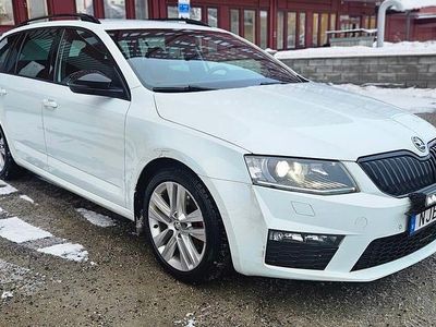 Begagnad Skoda Octavia RS 184 HK (135 kW) 2016 Kombi