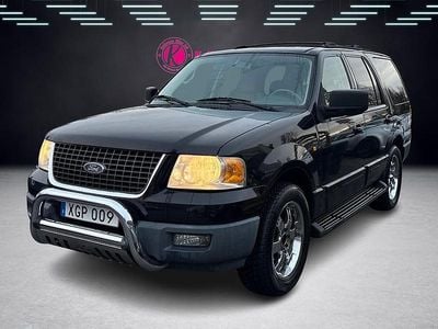 Svart Begagnad 2004 Ford Expedition XLT SUV | 69 900 kr
