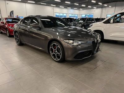 begagnad Alfa Romeo Giulia Sprint PLUS 2.0 TURBO 200HK AT8 RWD