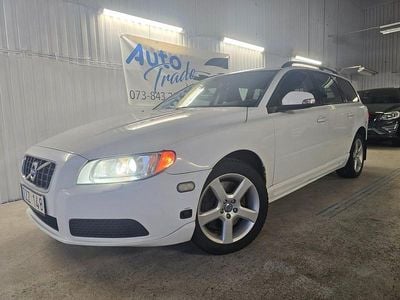 Vit Begagnad 2010 Volvo V70 Kombi | 54 900 kr (Marknadspris)
