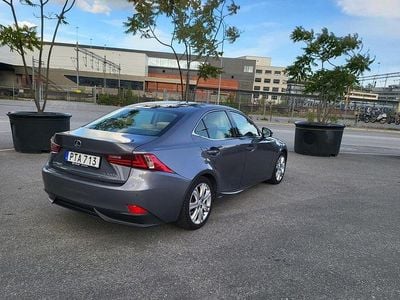 Lexus IS300h
