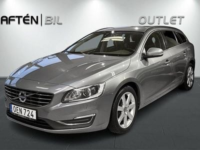 Begagnad Volvo V60 Momentum 190 HK (139 kW) 2016 Ljusblå Kombi