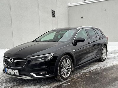 Svart Begagnad 2017 Opel Insignia Country Tourer Business Kombi | 124 900 kr (Marknadspris)