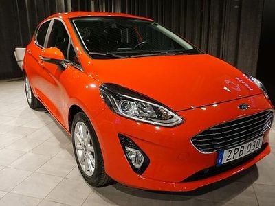 Röd Begagnad 2018 Ford Fiesta Titanium Halvkombi | 119 800 kr (Marknadspris)