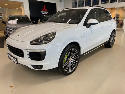 begagnad Porsche Cayenne S E-Hybrid E- TipTronic S Sport Chrono 416hk