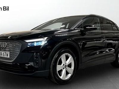 Svart Begagnad 2022 Audi Q4 e-tron Proline SUV | 359 000 kr (Marknadspris)
