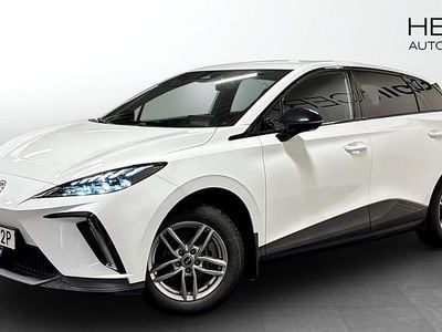 Vit Begagnad 2023 MG MG4 EV Luxury Halvkombi | 294 900 kr (Bra pris)