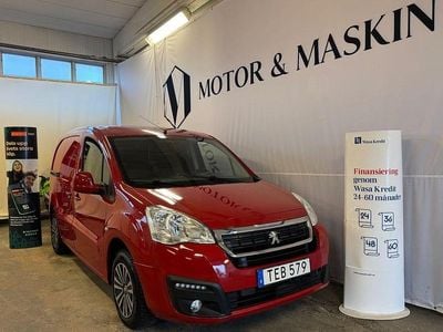 Röd Begagnad 2017 Peugeot Partner Minibuss | 114 900 kr (Marknadspris)