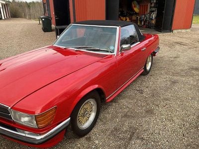 Begagnad Mercedes SL350 200 HK (147 kW) 1972 Röd Cab