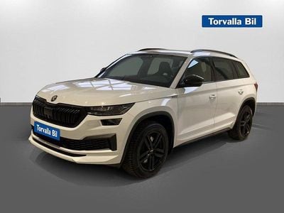 Vit Begagnad 2022 Skoda Kodiaq SportLine SUV | 399 900 kr (Marknadspris)