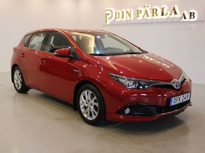 begagnad Toyota Auris Hybrid e-CVT 136hk B-Kamera En ägare M-Värme