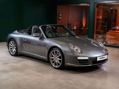Begagnad Porsche 911 Carrera 4S 385 HK (283 kW) 2010 Grå Cab
