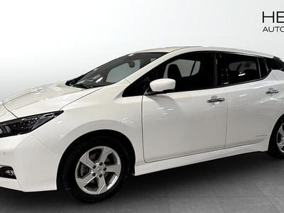 Begagnad Nissan Leaf N-Connecta 80 kW (109 HK) 2022 Halvkombi