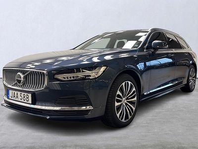 Mörkblå Begagnad 2022 Volvo V90 Core Kombi | 369 900 kr (Marknadspris)