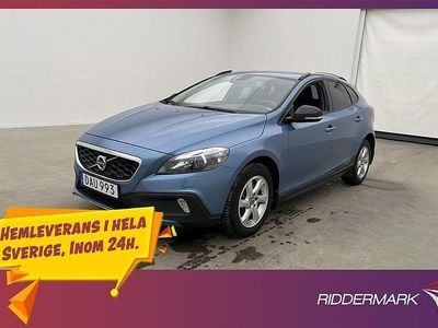 Blå Begagnad 2016 Volvo V40 CC Momentum Kombi | 179 800 kr (Marknadspris)