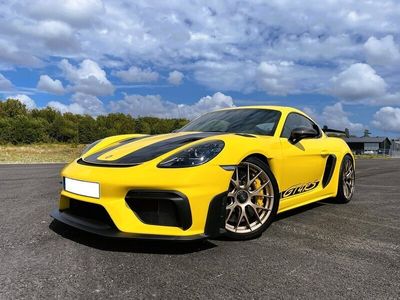 Porsche 718 Cayman GT4