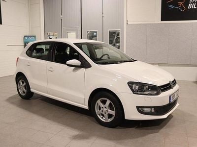 Vit Begagnad 2014 VW Polo Halvkombi | 74 900 kr (Marknadspris)