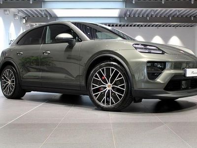 Grön Ny 2025 Porsche Macan SUV | 1 311 200 kr
