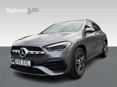 Grå Begagnad 2022 Mercedes GLA200 AMG SUV | 354 900 kr (Bra pris)