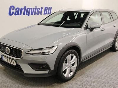 Vapour grey metallic Begagnad 2024 Volvo V60 CC Core Kombi | 439 000 kr (Lite dyr)