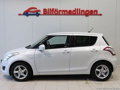 Vit samma som bilen Begagnad 2010 Suzuki Swift Halvkombi | 44 900 kr (Marknadspris)