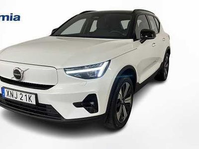 Vit Begagnad 2022 Volvo XC40 Plus SUV | 349 900 kr