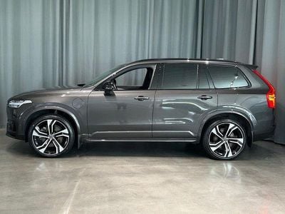 Grå Begagnad 2023 Volvo XC90 Ultimate SUV | 694 800 kr (Marknadspris)