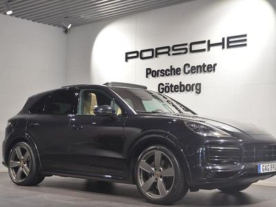 Svart Begagnad 2022 Porsche Cayenne SUV | 749 000 kr