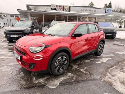 Röd Ny 2025 Fiat 600 Icon SUV | 334 900 kr